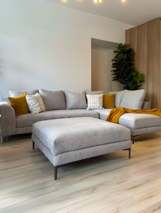 SALA ANTARA CON TABURETE